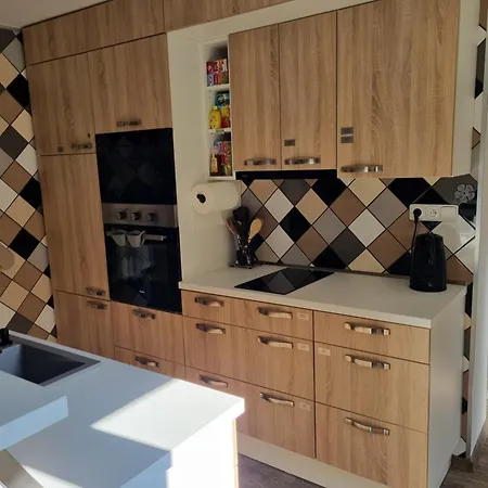 235 - 1 Apartamento