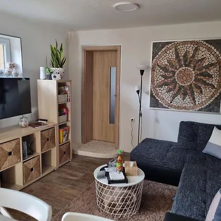 235 - 1 Apartment